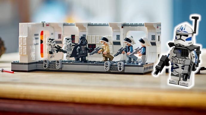 Offizielle Bilder vom Tantive IV Boarding Set (75379) von Lego Star Wars mit exklusiver Fives-Figur.