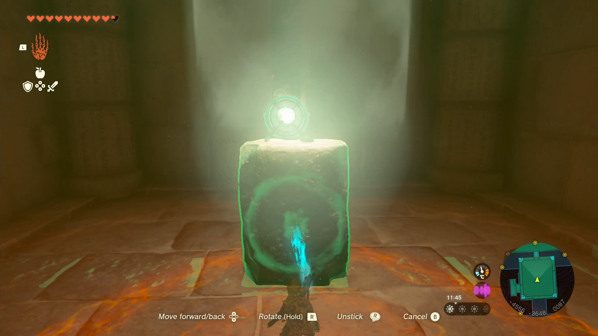 Link using his Ultrahand ability to attach a mirror to a stone slab in the Lightning Temple&rsquo;s Room of Natural Light.
