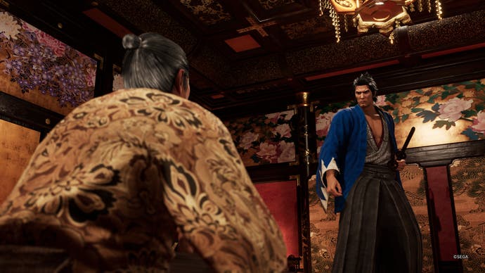 Like a Dragon Ishin review - Ryoma looks down towards a seated man in a golden robe in a luxuriously decorated room