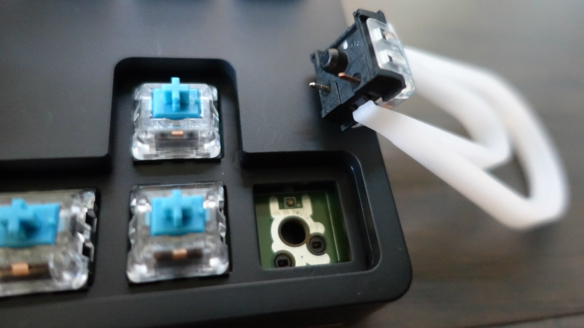 Logitech's Modular Pro X Keyboard Brings True Flexibility to Gaming ...