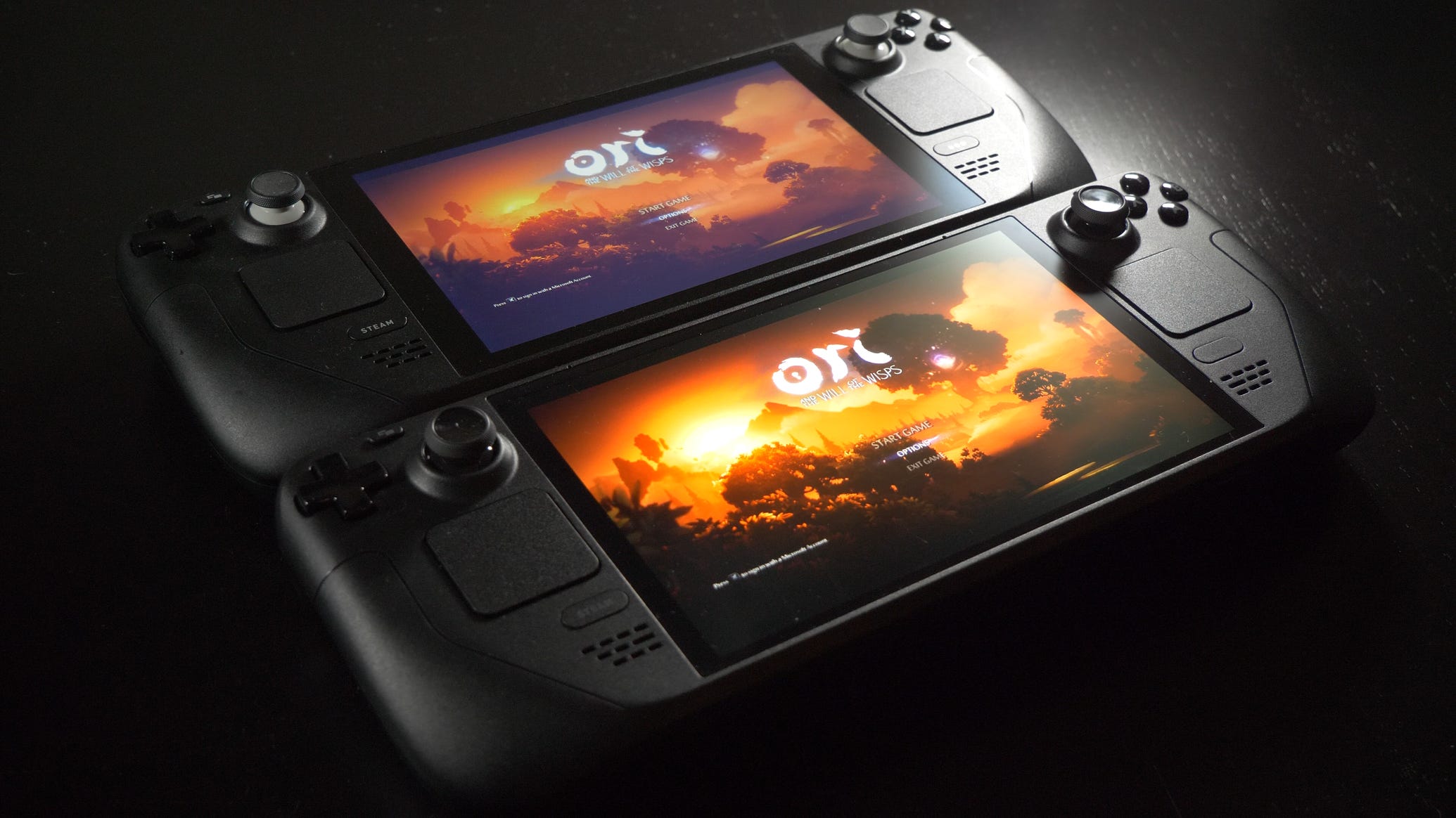 A comparison shot of Valve's LCD and OLED Steam Deck models.