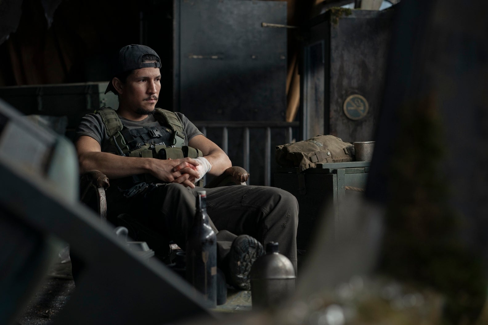 Manny v druhé sezóně The Last of Us