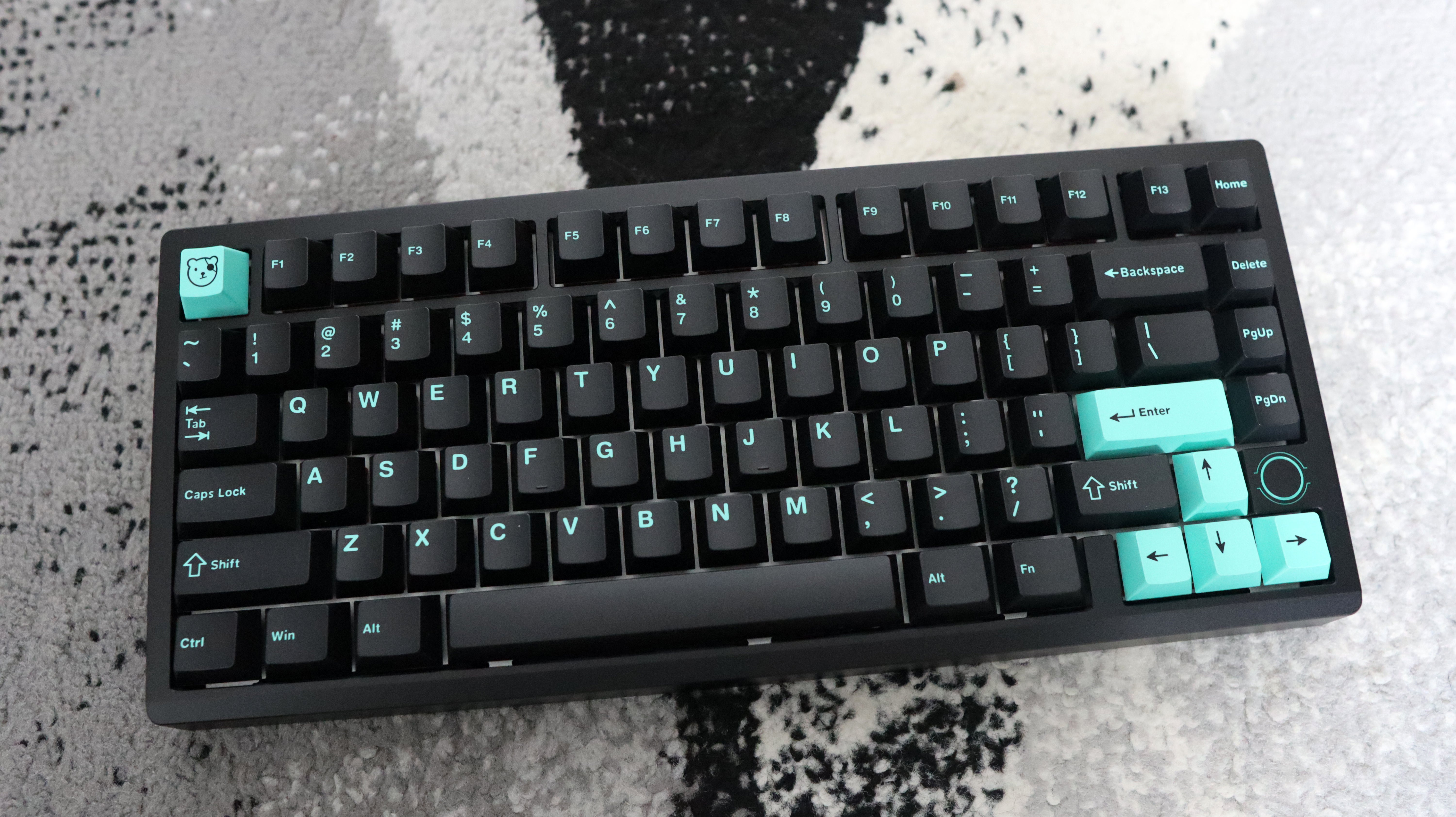Keyboards big and small: three enthusiast options reviewed in spring 2024 - Vimarsana News