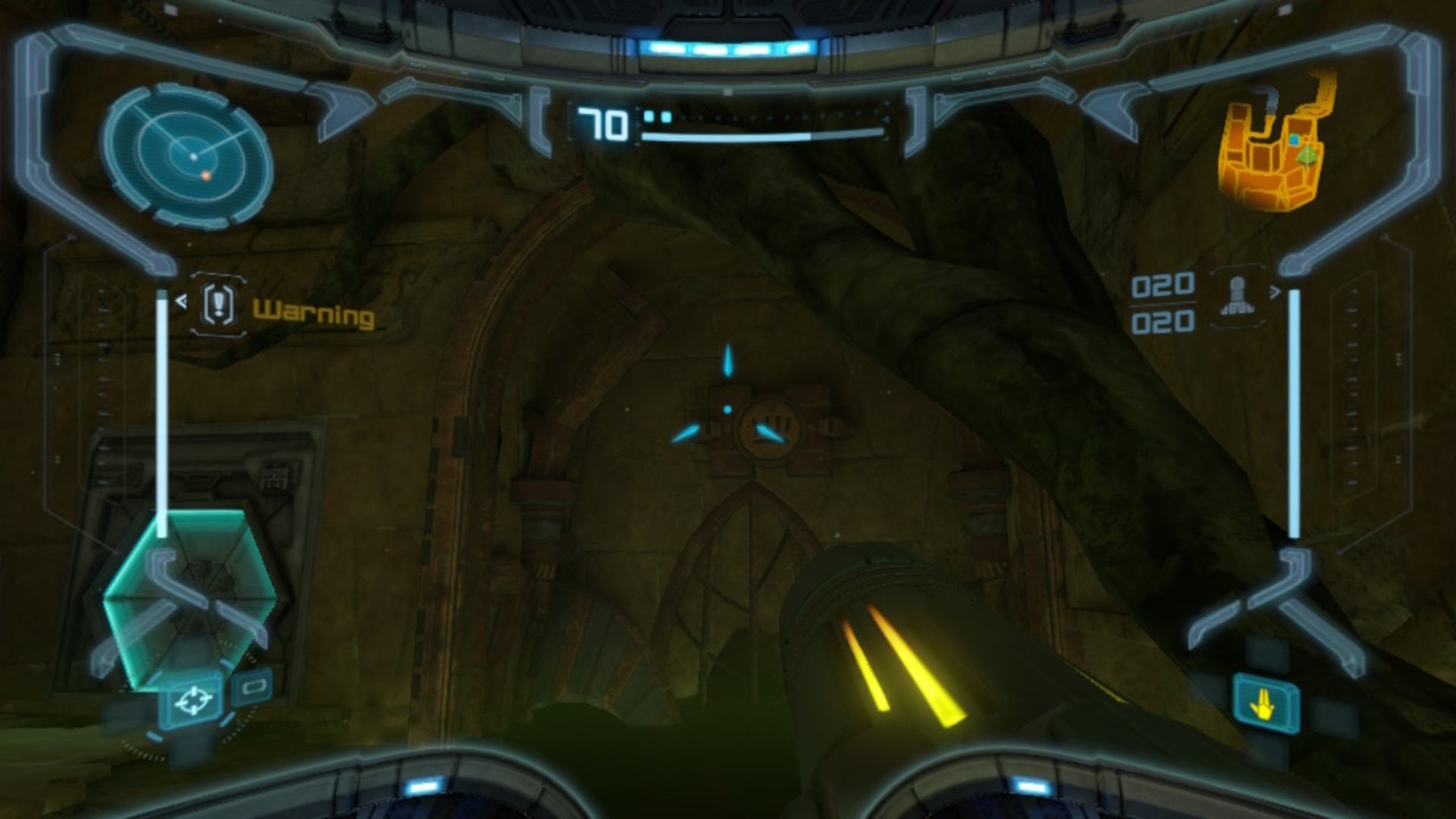 Samus looks at a rune that needs scanning in Metroid Prime Remastered - 3