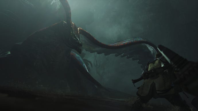 Monster Hunter Wilds Cutscene Captura de pantalla de un Uth Duna que lucha contra el cazador Olivia durante una tormenta.