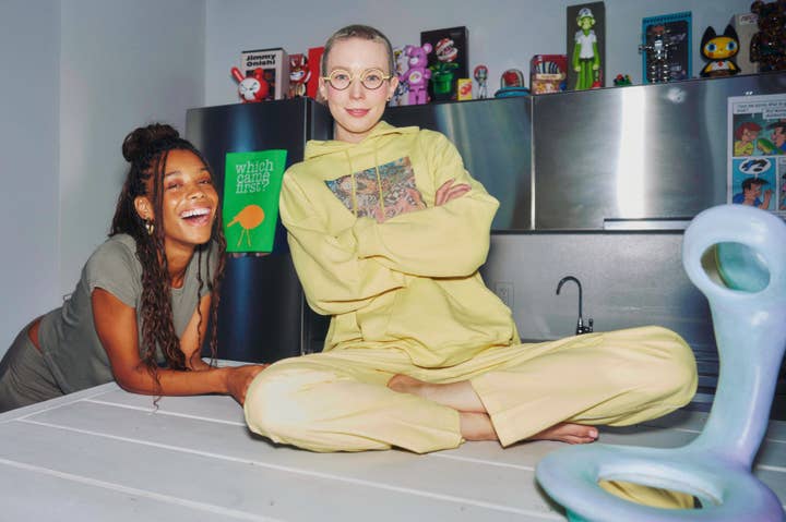 Mother Games联合创始人 Raissa Chagas 和 Kelsey Falter