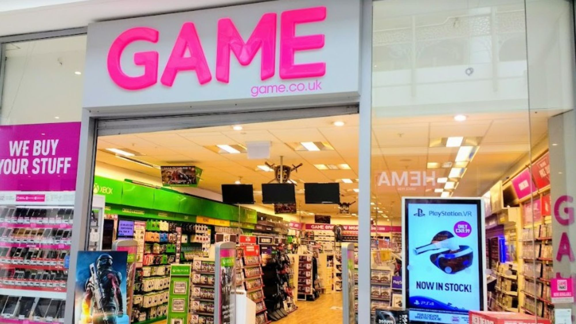 Las ventas de videojuegos en formato físico cayeron un 35% en Reino Unido durante 2024