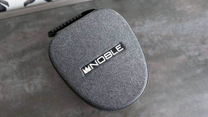 Noble Fokus Apollo headphones in case