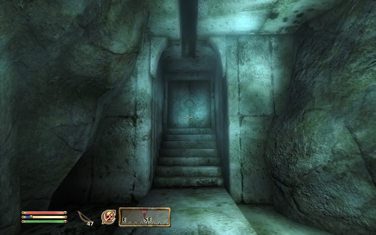 A murky underground tunnel in Oblivion.