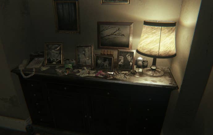 A collection of miscellaneous household belongings in PT.