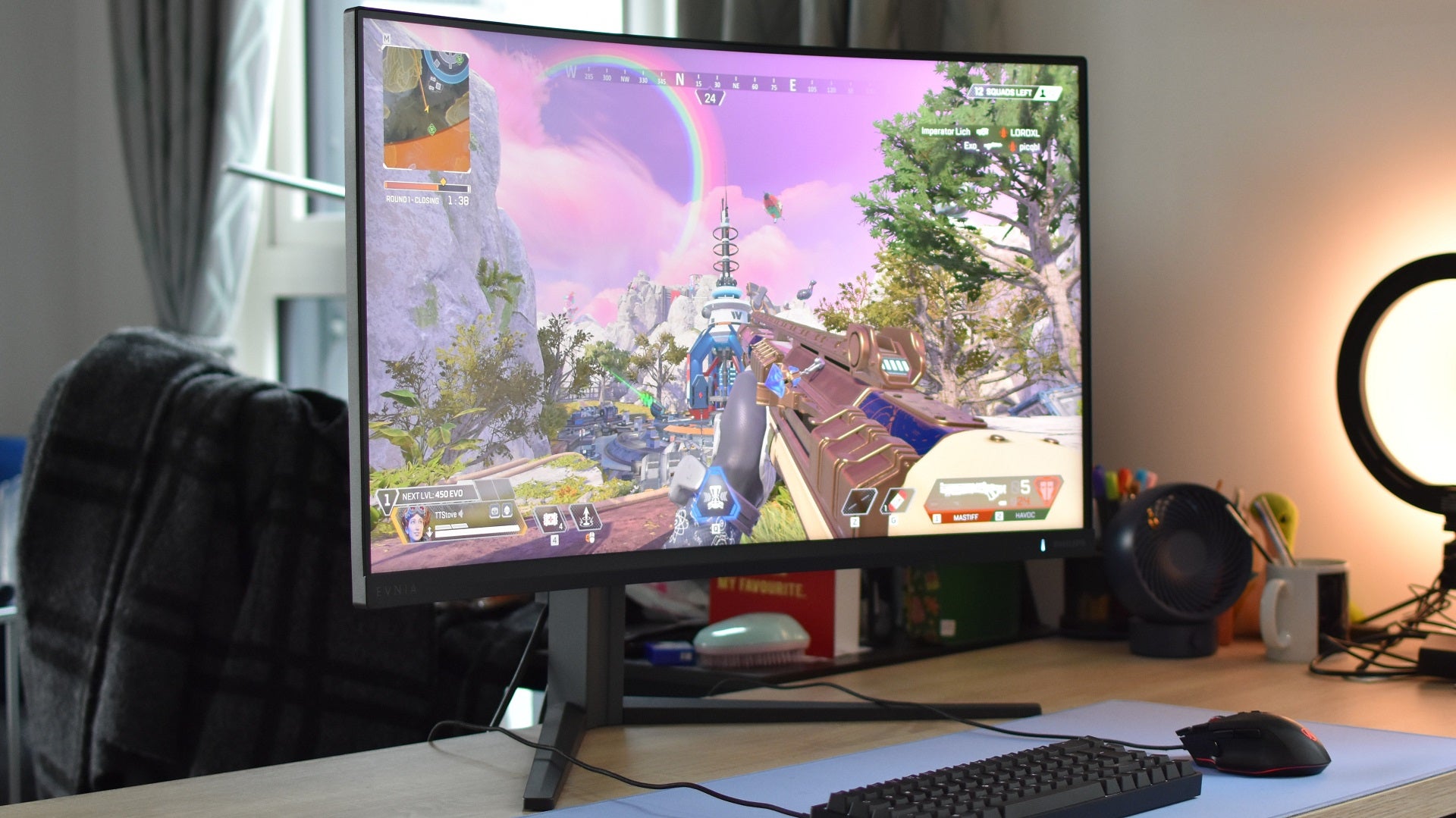 The Philips Evnia 32M2C5500W gaming monitor, running Apex Legends. - 8