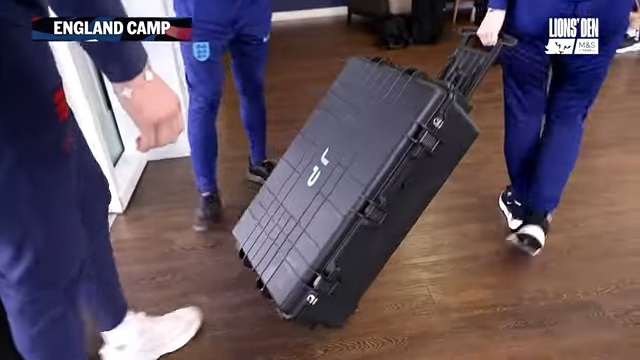 Jordan Pickford's PC gaming case.