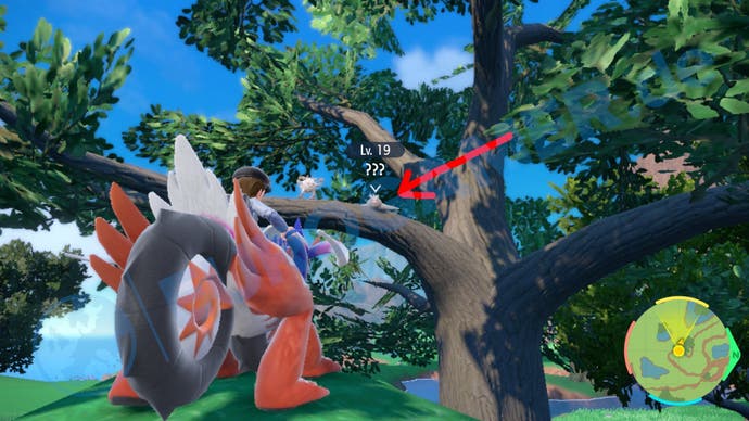 Bummelz in einem Baum in Pokémon Karmesin und Purpur.
