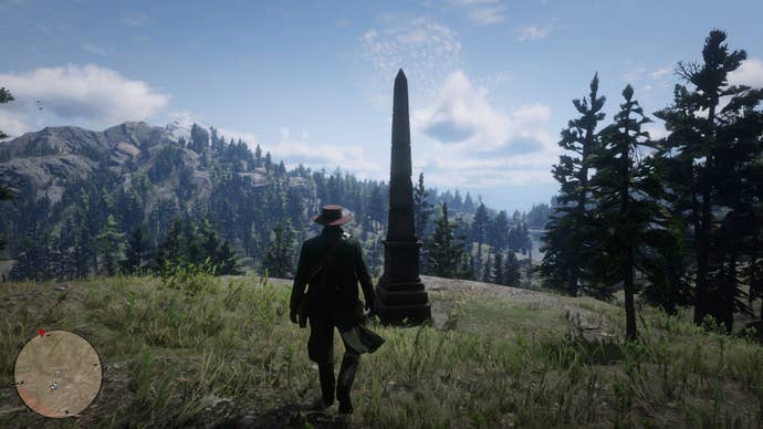Arthur Morgan standing by a structure the player has to interact with to get the map for the Landmark of Riches Treasure hunt.