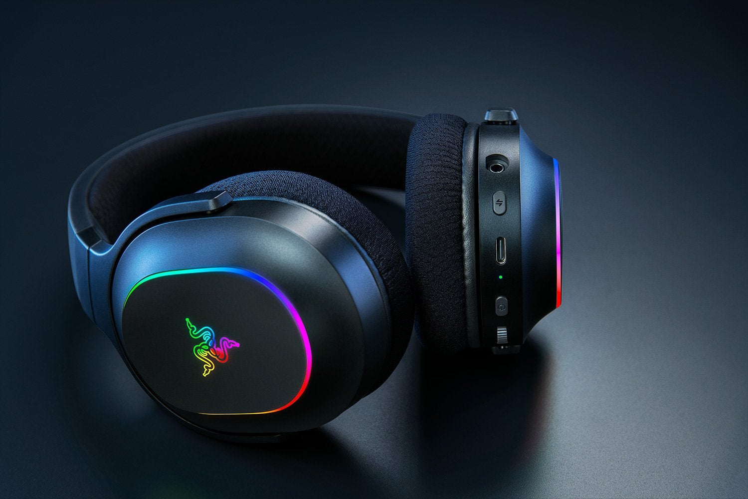 Razer-Barracuda-X-Chroma-(13).