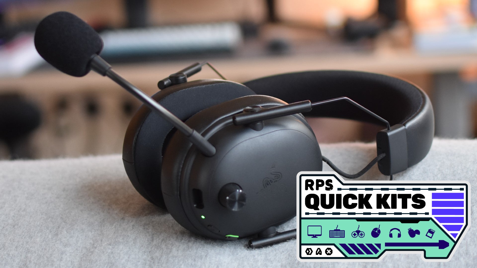 The Razer BlackShark V3 gaming headset. - 1