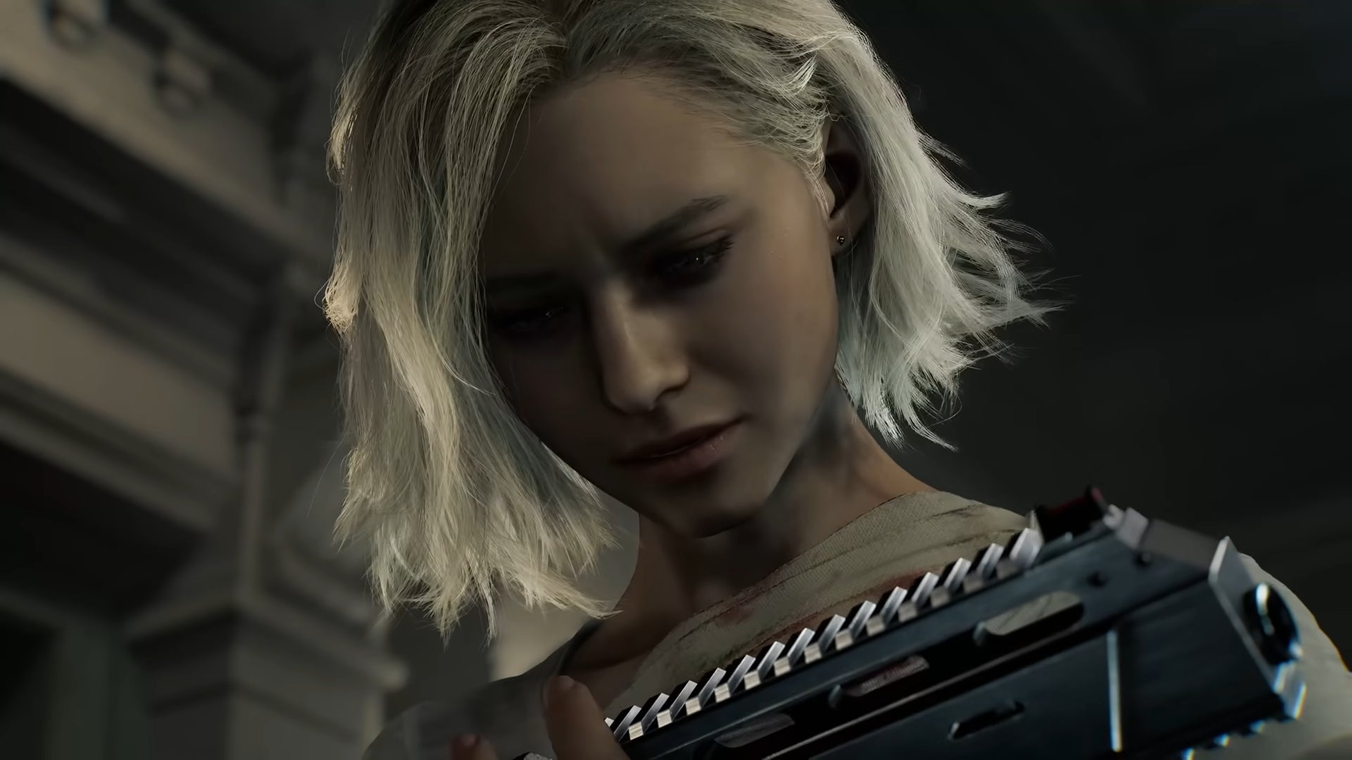 Resident Evil Requiem - Grace se dívá s pistolí v ruce