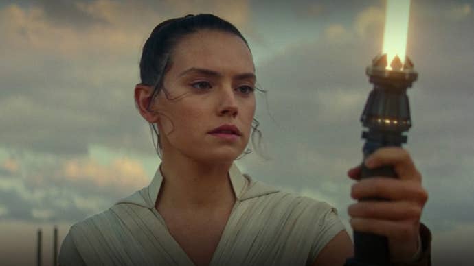 Rey gets a new lightsaber