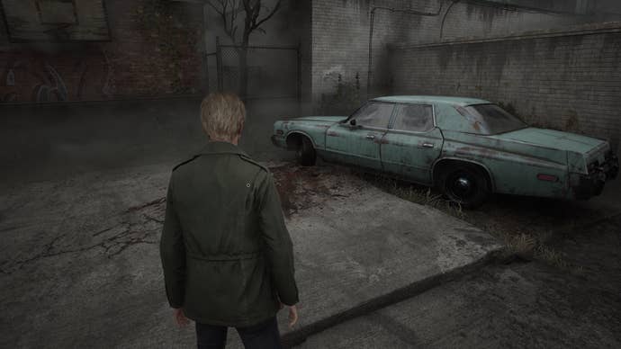 James Sunderland approaches a body by a car that has the Wood Side Apartments Key in the Silent Hill 2 remake