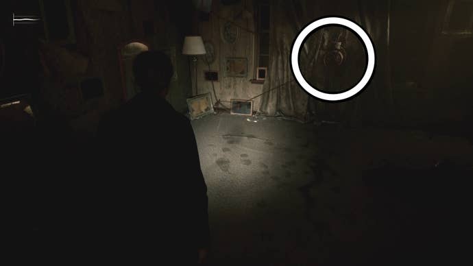 A white circle showing a valve at Blue Creek Apartments in Silent Hill 2.