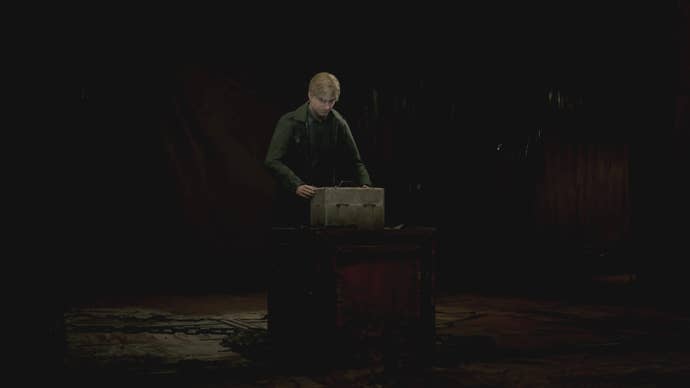 James opening the Chained Box in Silent Hill 2.