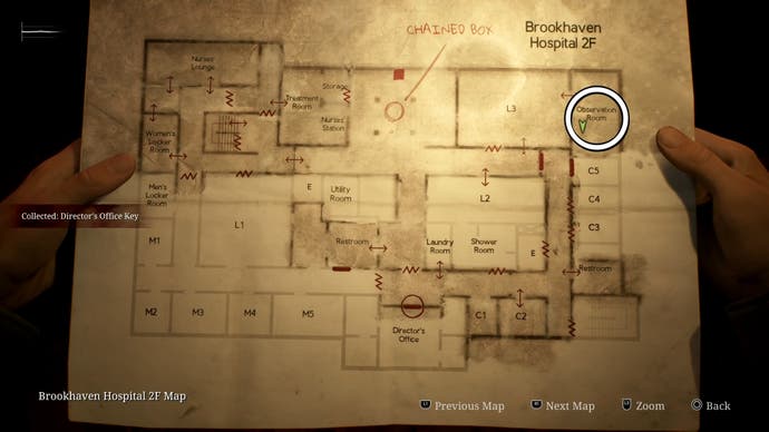Белый круг, показывающий местоположение ключа от кабинета директора в Silent Hill 2.