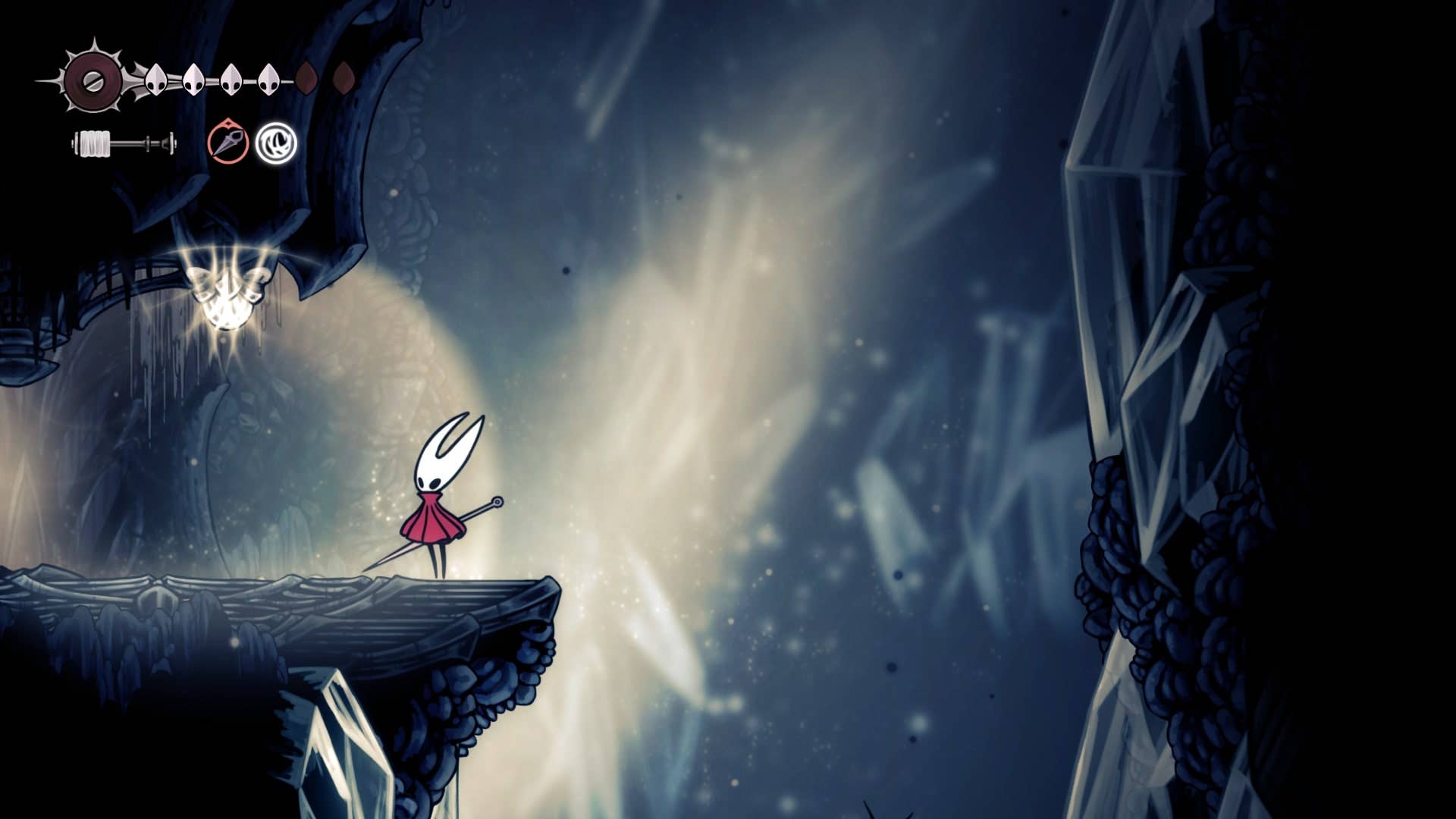 Hornet está em uma borda com uma fonte de calor em Mount Fay em Hollow Knight: Silksong