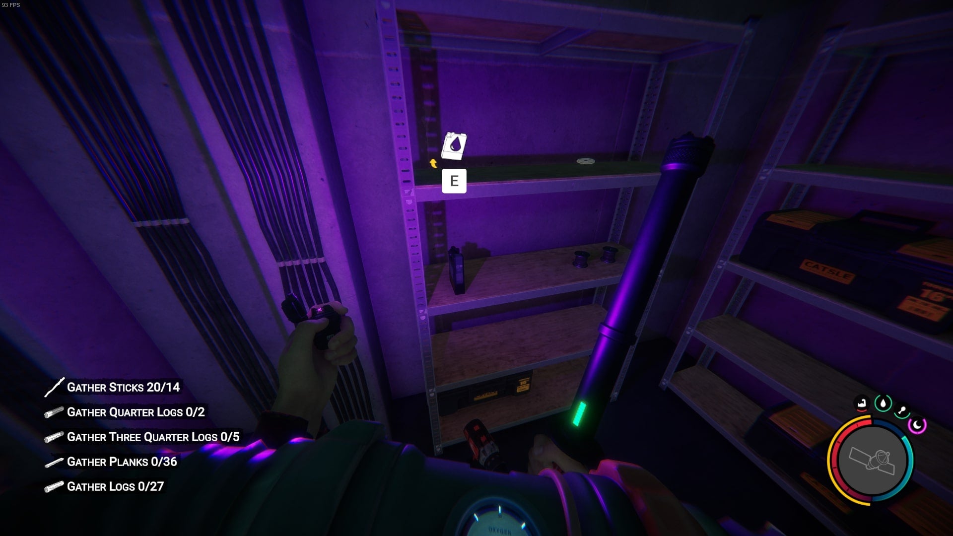 The player looks at resin in Sons of the Forest