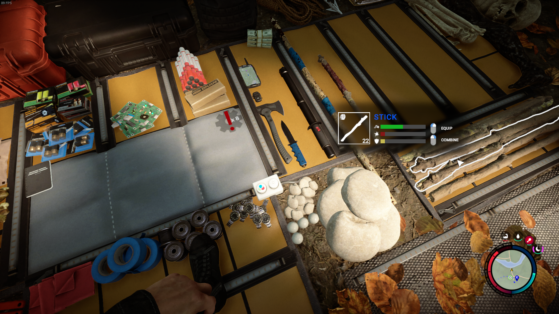 Sticks in Sons of the Forest