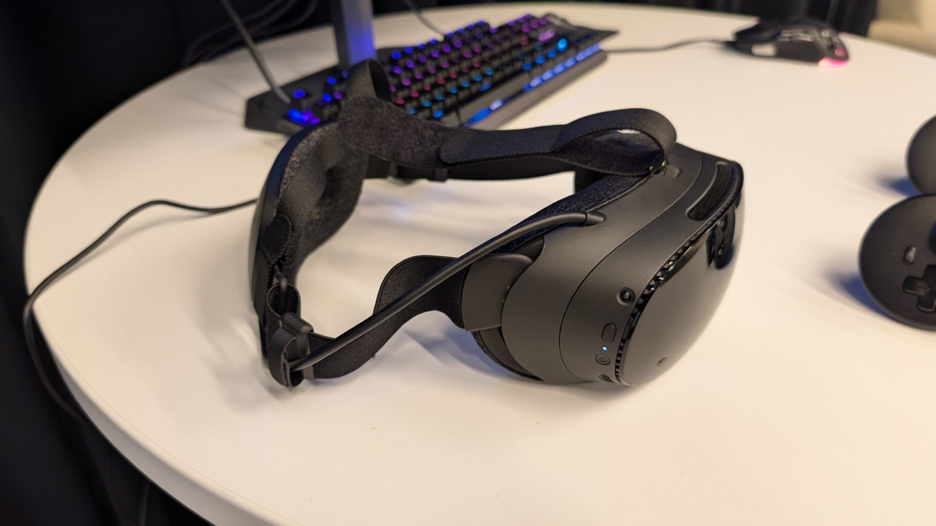A side view of the Steam Frame VR headset.