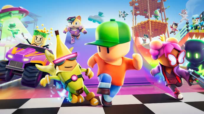 Characters running towards the screen in Stumble Guys.