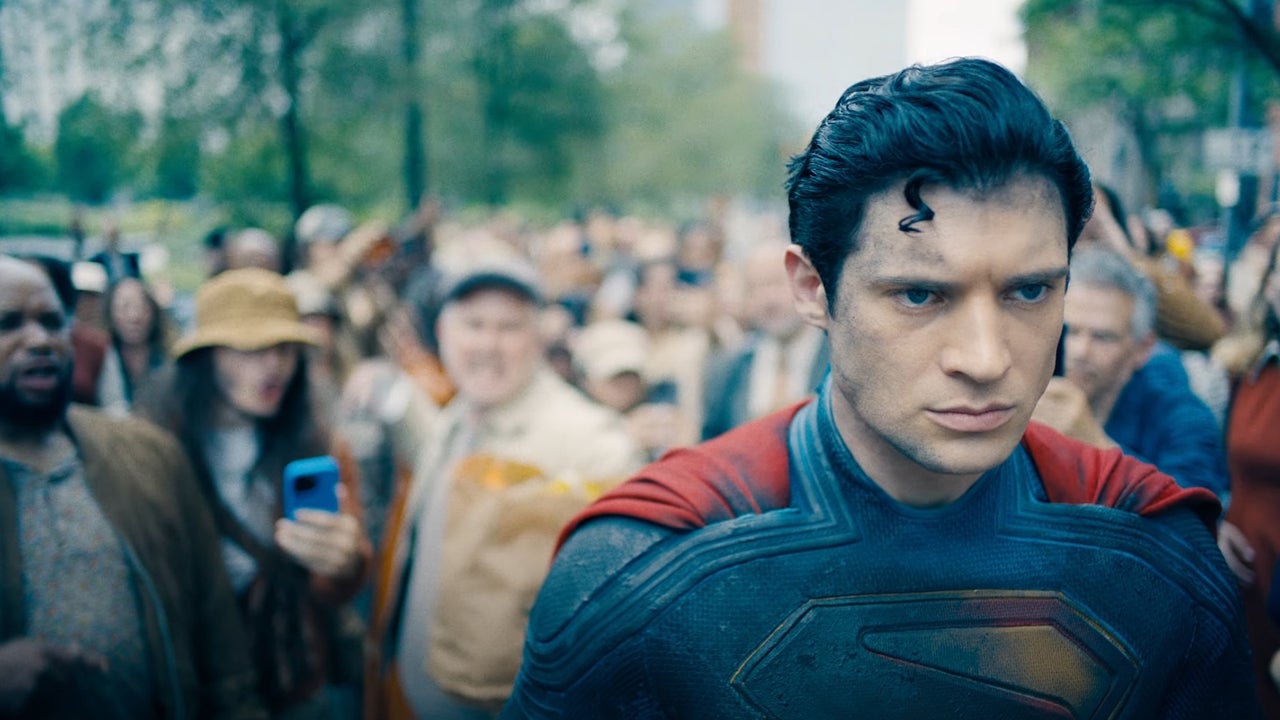 Superman (2025) - Kal-El and a crowd of angry citizens - 1