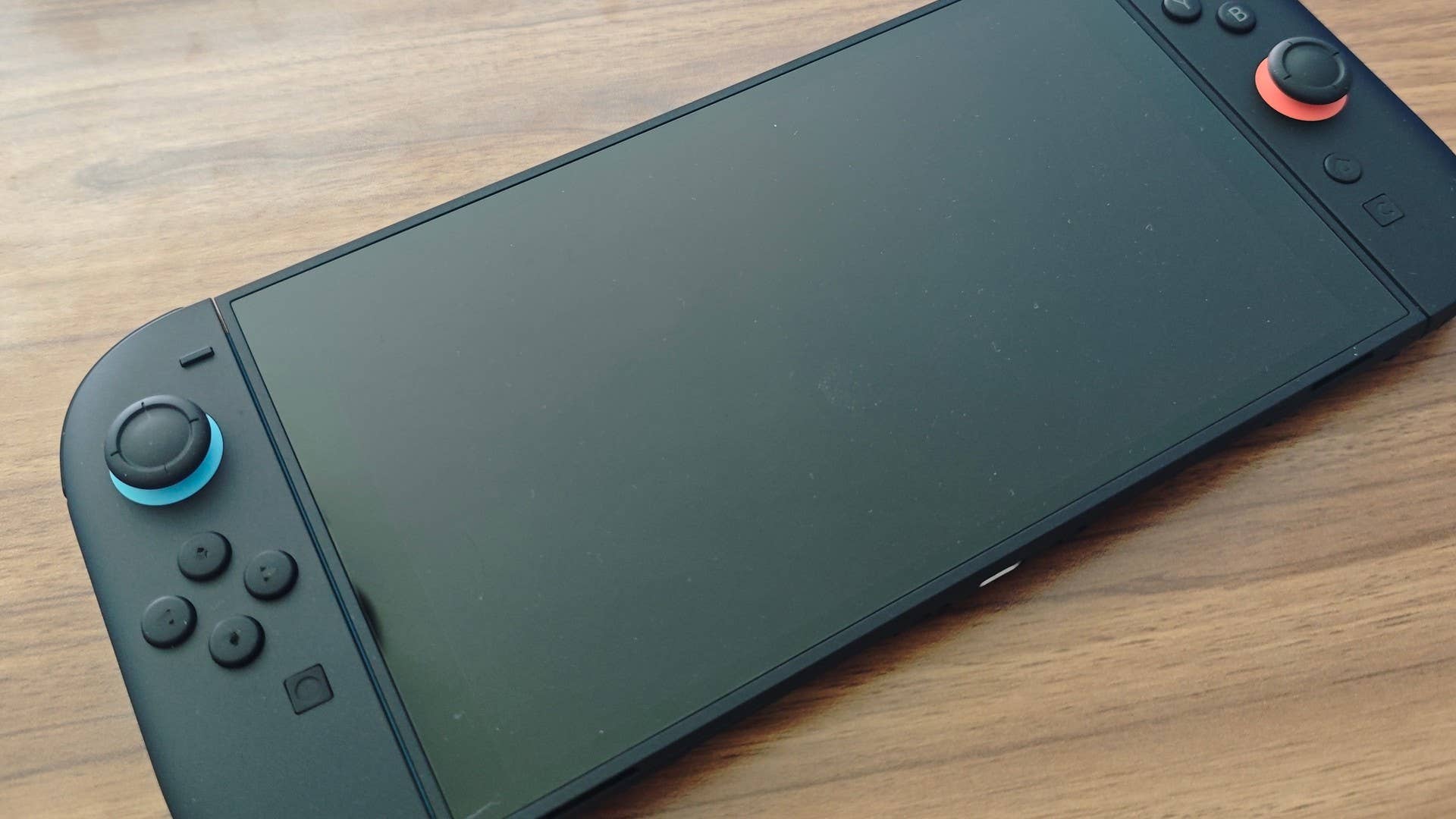 Switch 2: Nutzer berichten von gewölbten Rückseiten durch Akku-Probleme