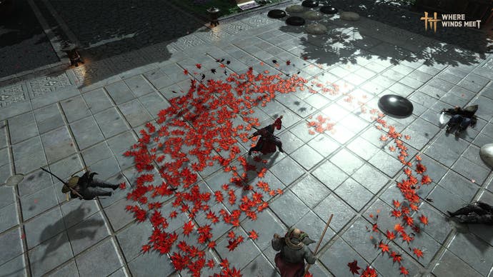 Uno screenshot di Where Winds Meet mostra un guerriero in un tempio di pietra circondato da foglie rosse che combatte i nemici