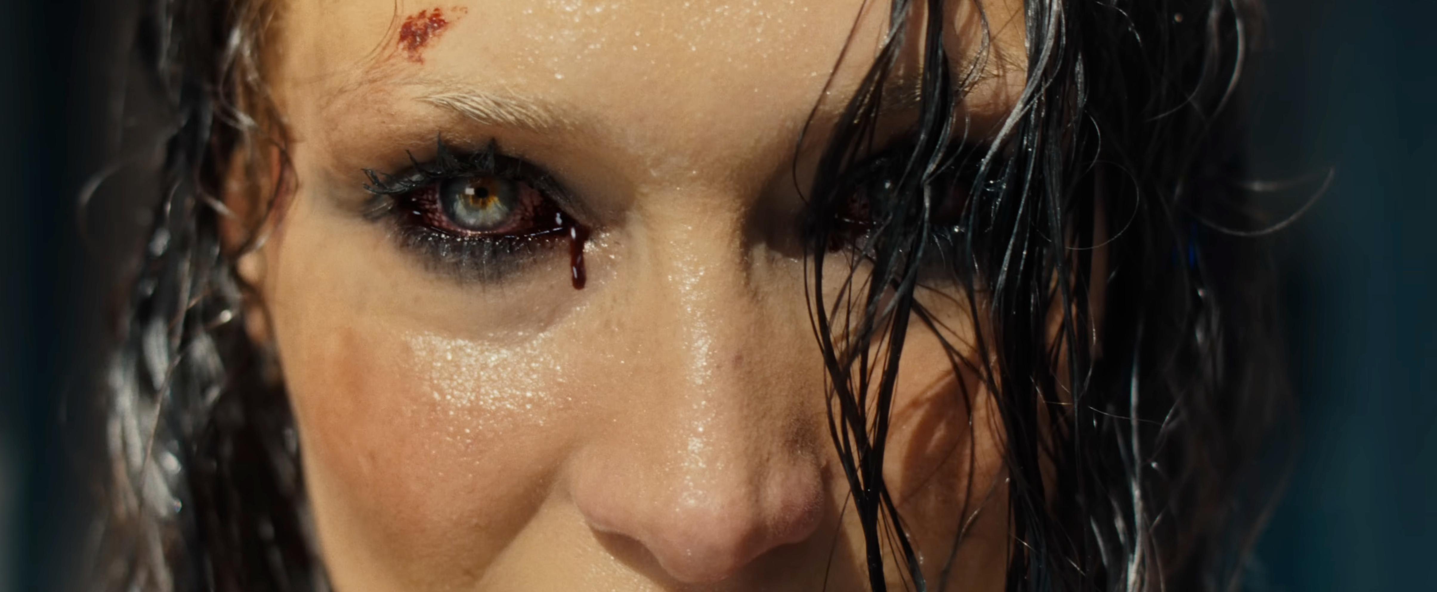 Serienkritik: The Beauty auf Disney+ ist Ryan Murphys trashige Antwort auf den kollektiven Optimierungswahn