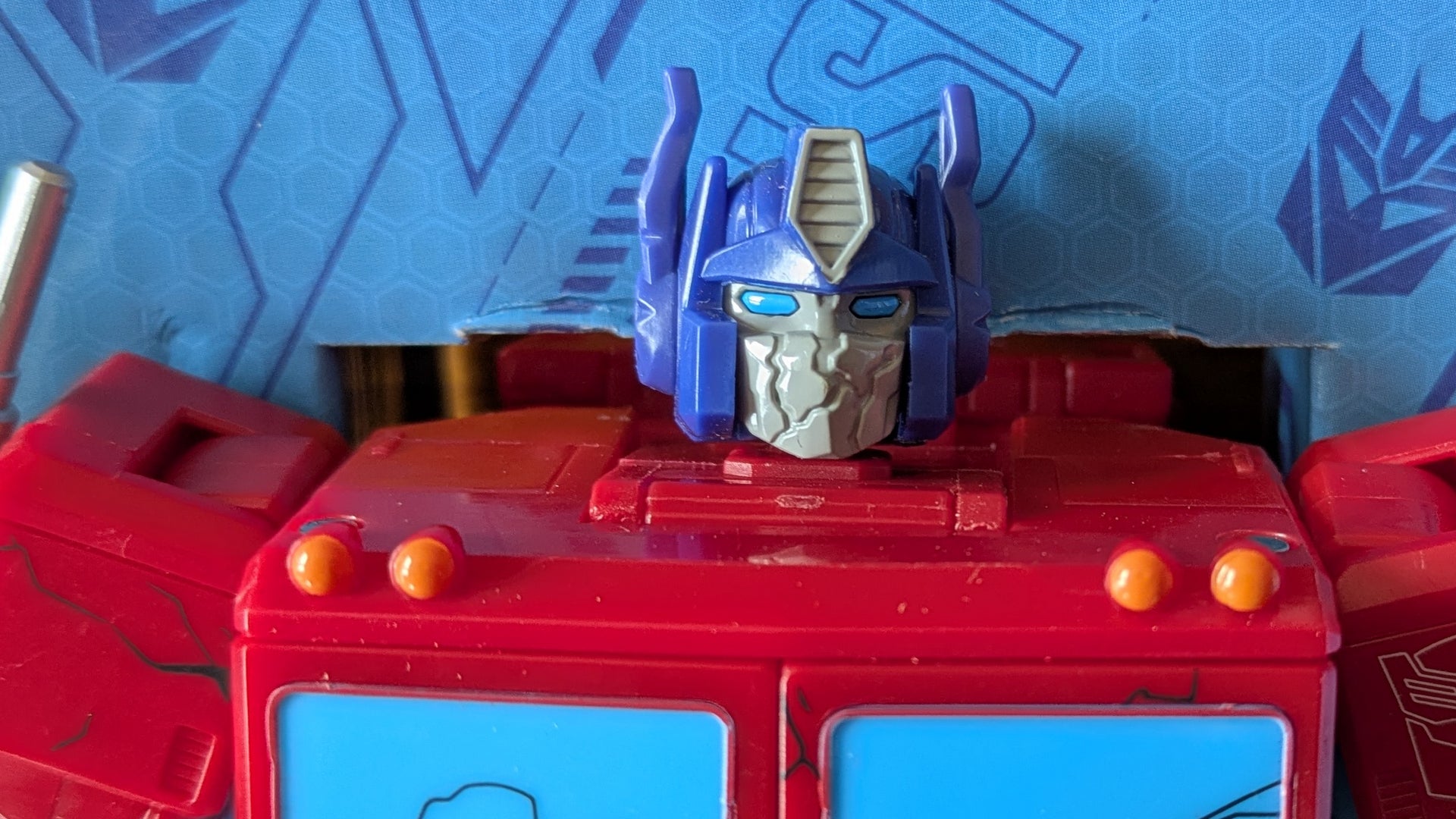 Optimus Prime Studio Series im Check: Dieser ikonische Transformer verlangt euch einiges ab