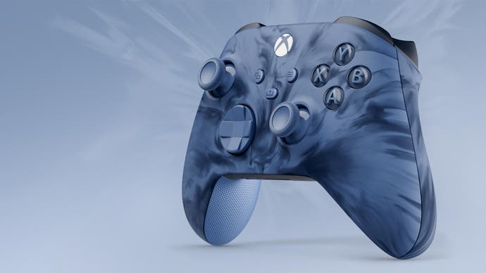 An image of the Xbox Stormcloud Vapor Special Edition Controller.