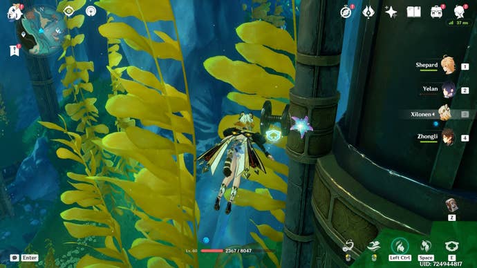 Xilonen looking at Lumitoile underwater in Genshin Impact.