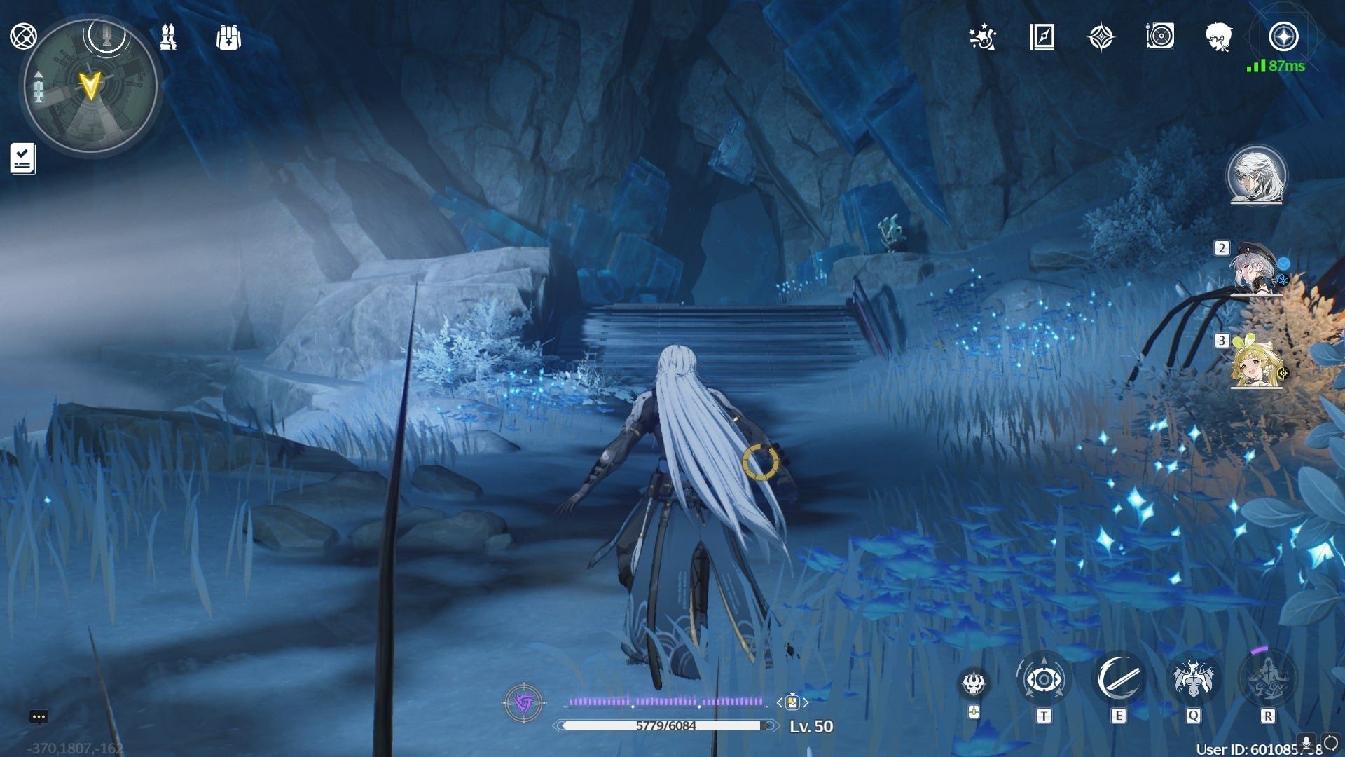 Calcharo advances through the Dusk Sealed Track area in Wuthering Waves - 1