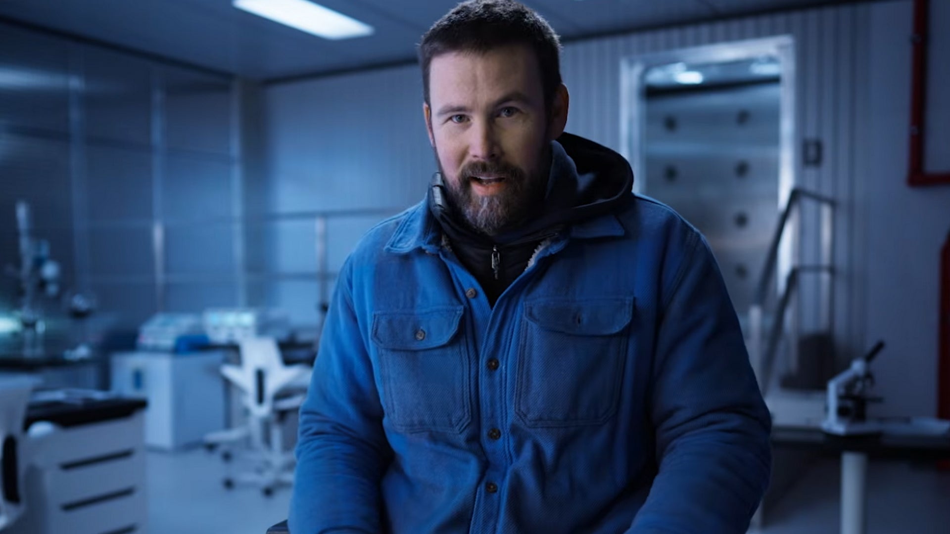 "Horror, keine Action" – Regisseur Zach Cregger erklärt, was ihm beim Resident-Evil-Film wichtig war
