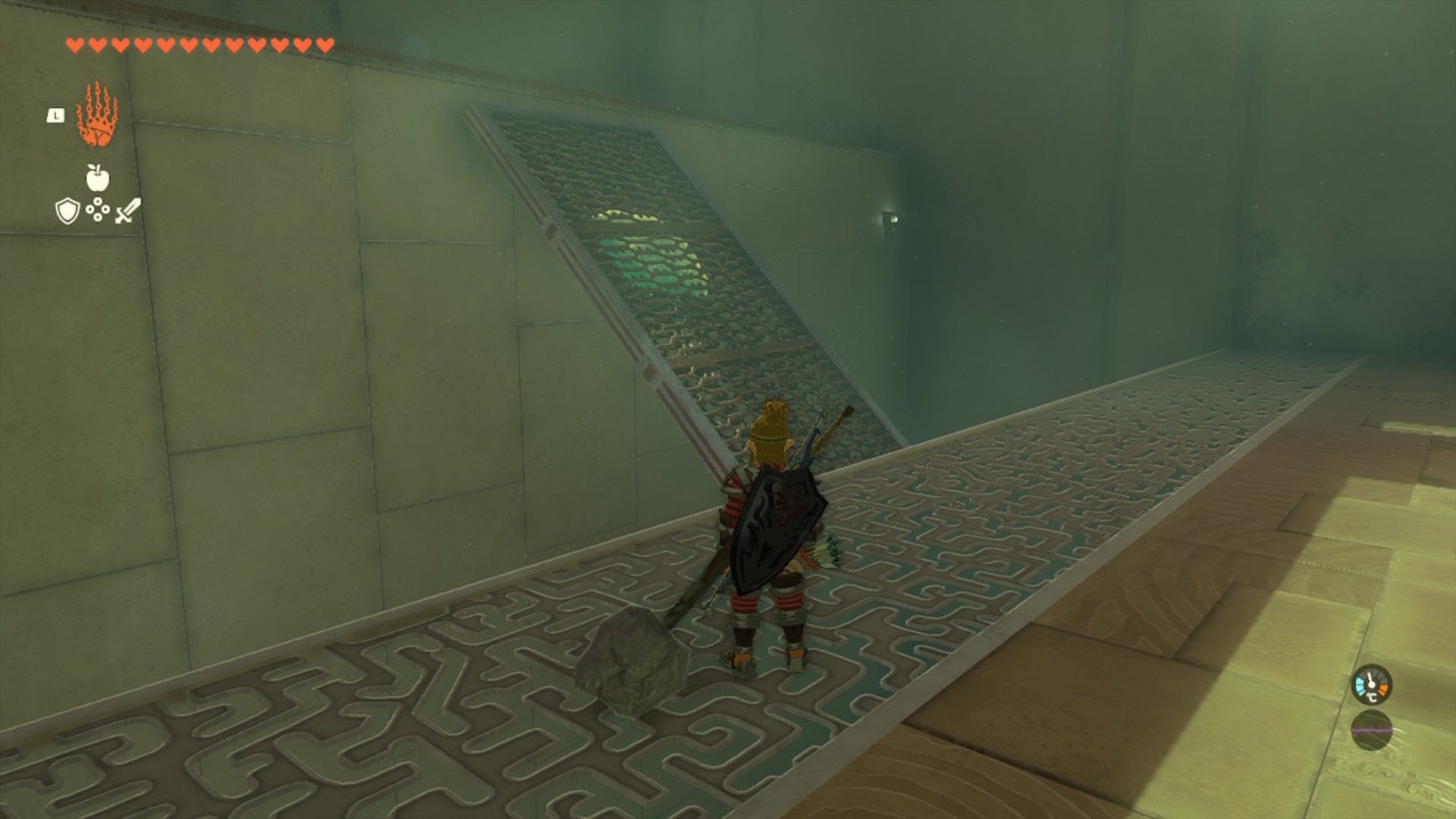 Link looks at a mesh plate attached to a floating hover tablet in The Legend of Zelda: Tears of the Kingdom - 7