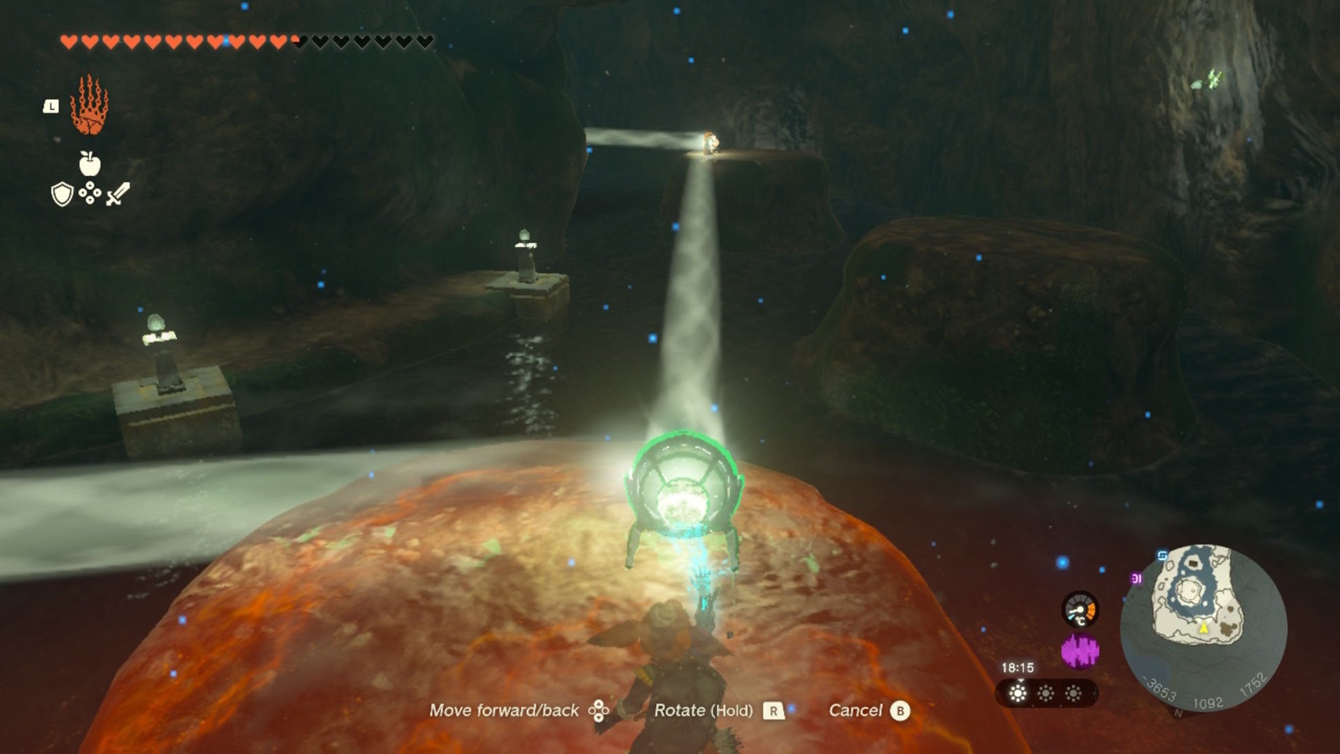 Link points a mirror towards another mirror, reflecting light between the two, on Lightcast Island in Zelda: Tears of the Kingdom