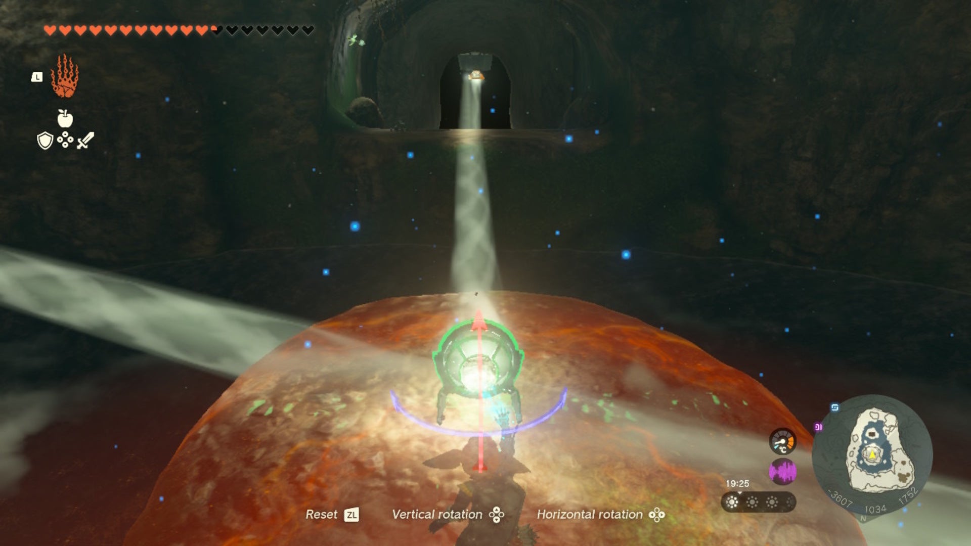 Link points a mirror towards another mirror, reflecting light between the two, on Lightcast Island in Zelda: Tears of the Kingdom - 15
