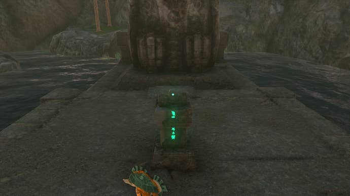 Link positions a Zonai Relic by a pedestal in The Legend of Zelda: Tears of the Kingdom