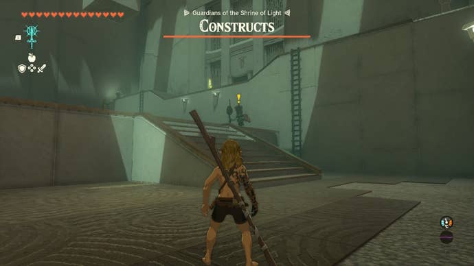 Link looks toward a Soldier Construct who has a Shock Emitter on a platform above him in the Joku-usin Shrine in The Legend of Zelda: Tears of the Kingdom