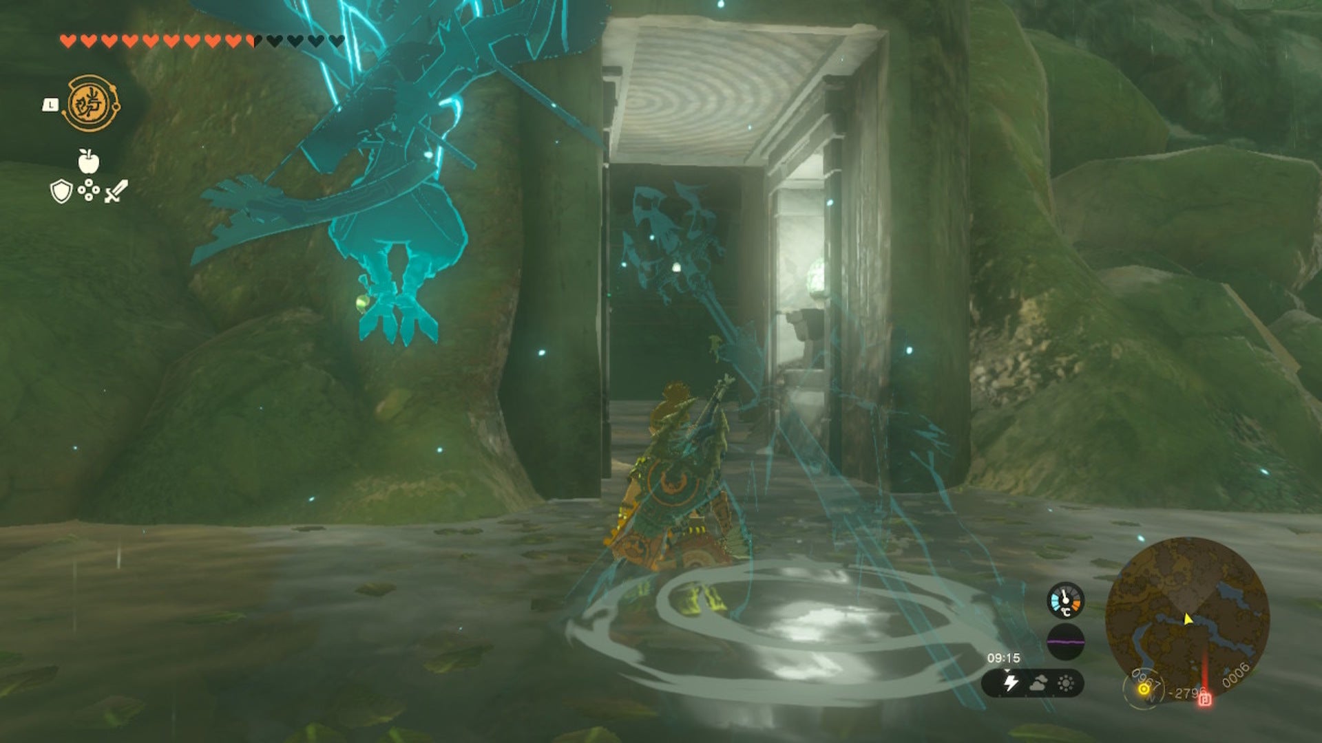 Link looks at a doorway at the Faron Zonai Ruins in The Legend of Zelda: Tears of the Kingdom - 8