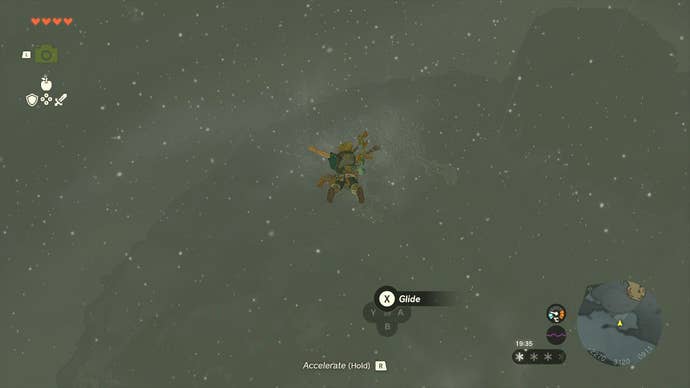 Link skydiving as he heads towards the eighth Dragon Tear location.