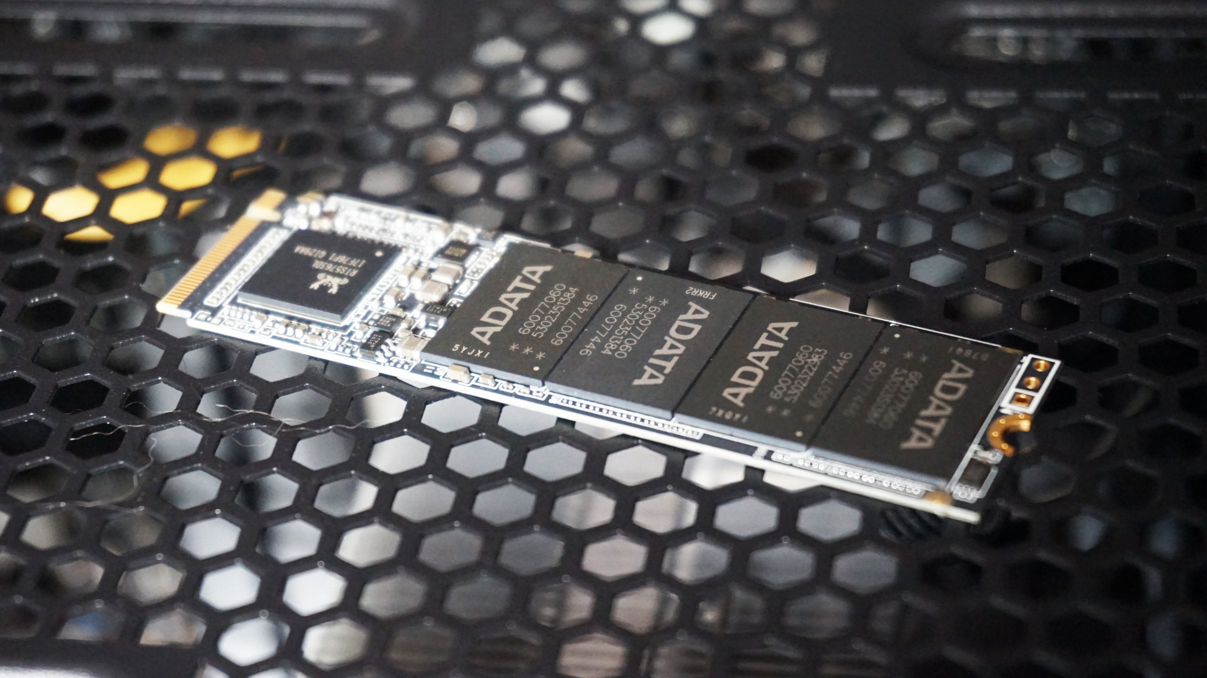 adata-xpg-sx6000-pro.jpg?width