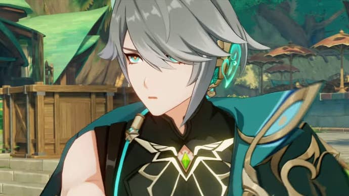 Genshin Impact Alhaitham teams: An anime man with short silver hair, wearing a green cloak over a transparent black shirt, is standing in front of a market stall. He wears a slightly shocked expression on his face, with his mouth barely open