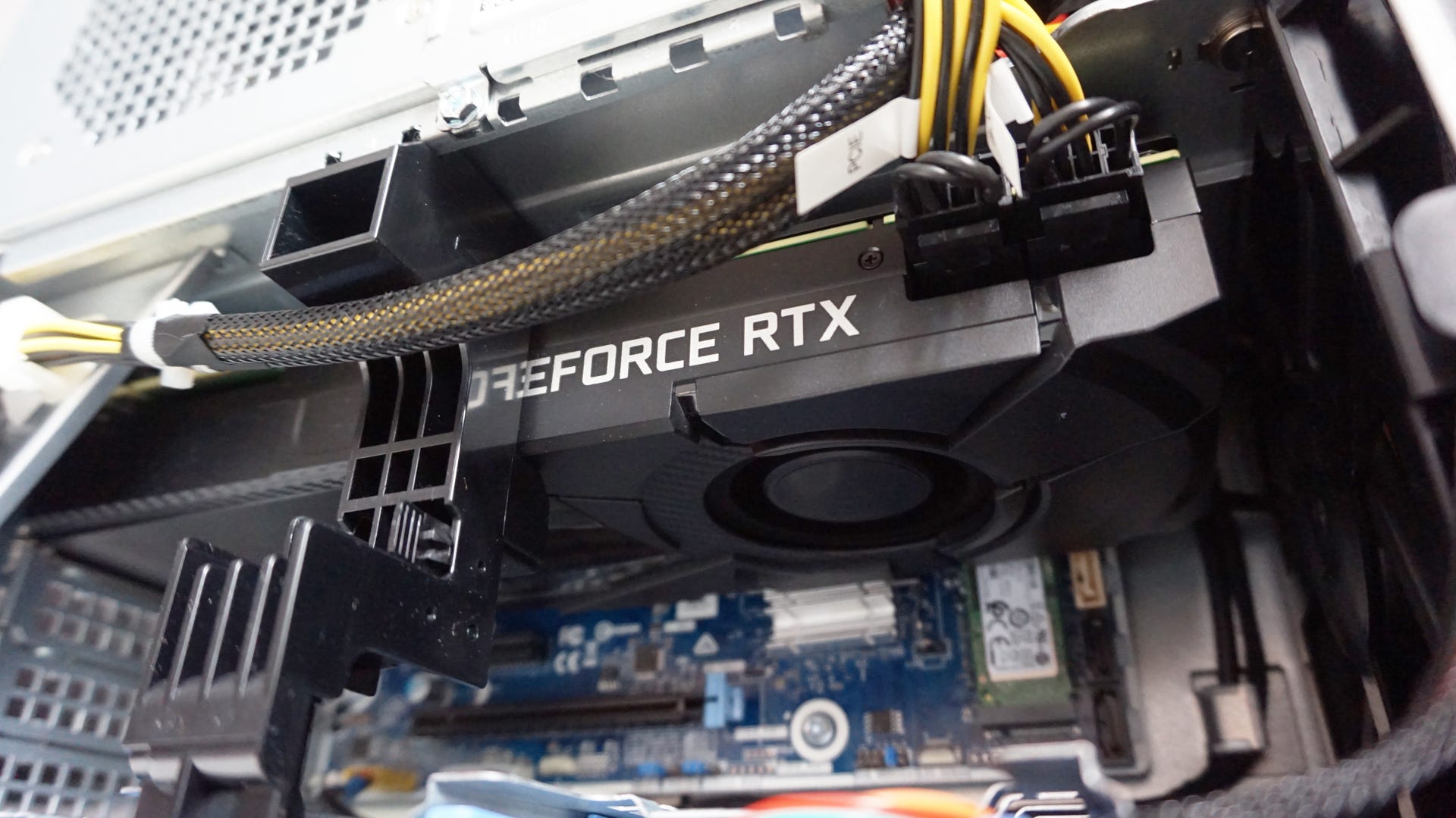 Alienware Aurora R8 review: A pint-sized RTX 2080 Ti PC | Rock Paper ...